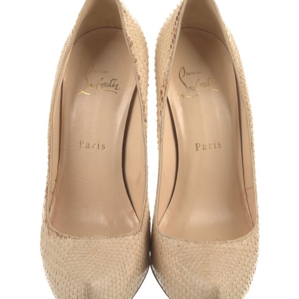 Christian Louboutin Snake skin  pumps natural color